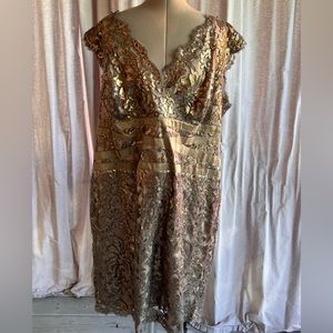 Tadashi Shoji Too…wow!